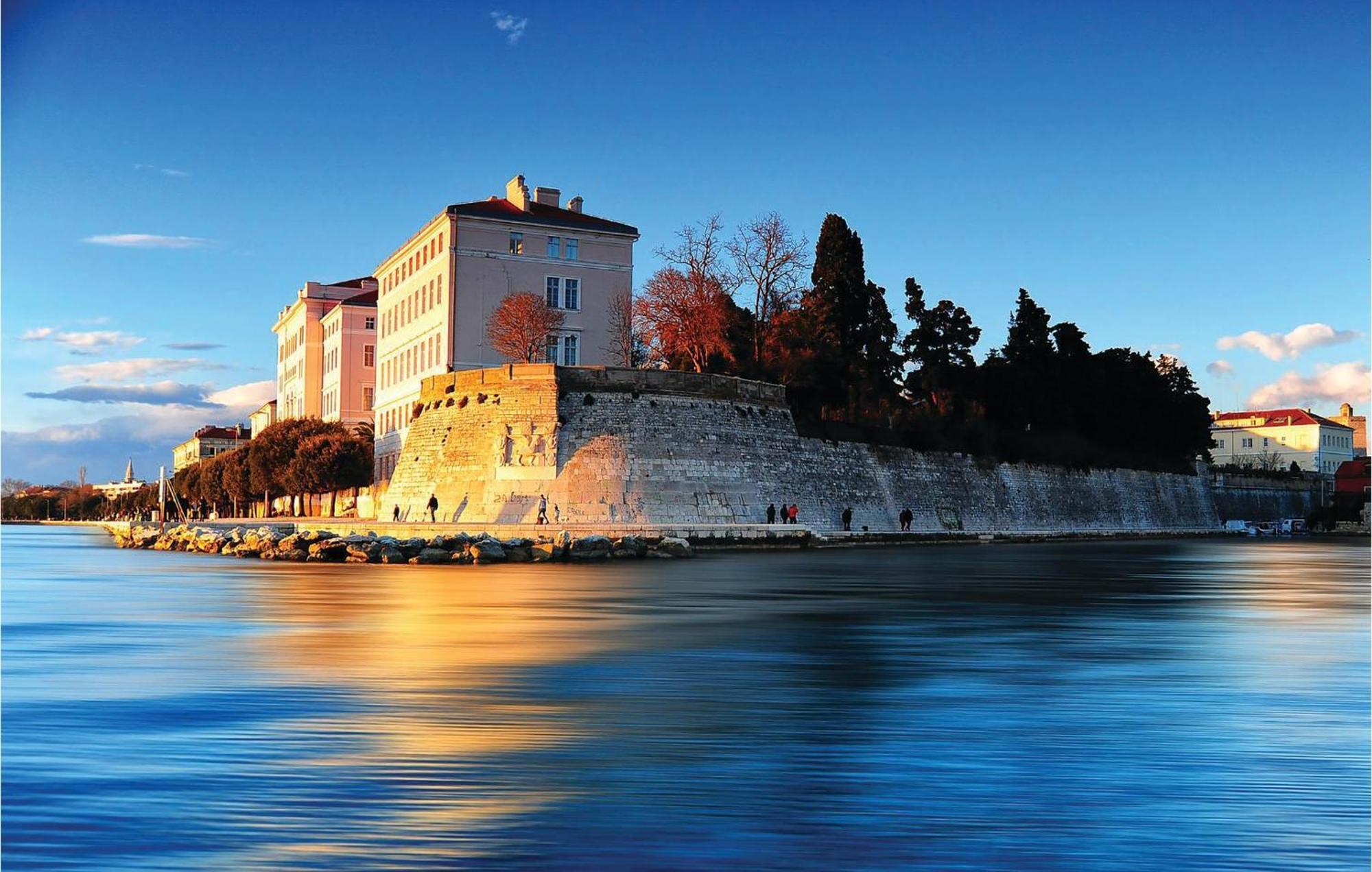 Nice Apartment In Zadar With Wifi Extérieur photo